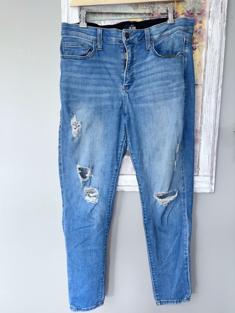 LuLaRoe With Love Jeans size 32 Distressed Skinny Jeans Stretch Denim